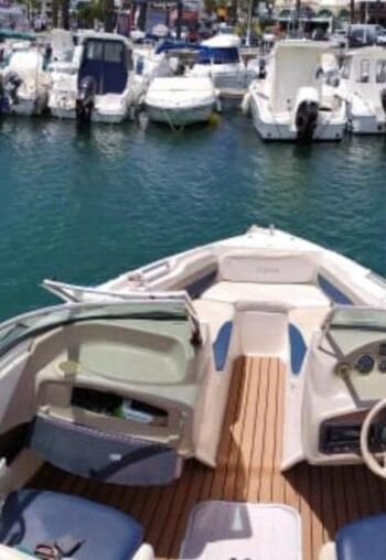 Rinker Captiva 212