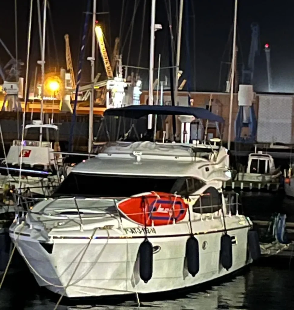 Astondoa AS46 / 464 GLX Flybridge en venta Detalle del Astondoa AS46 / 464 GLX Flybridge en venta