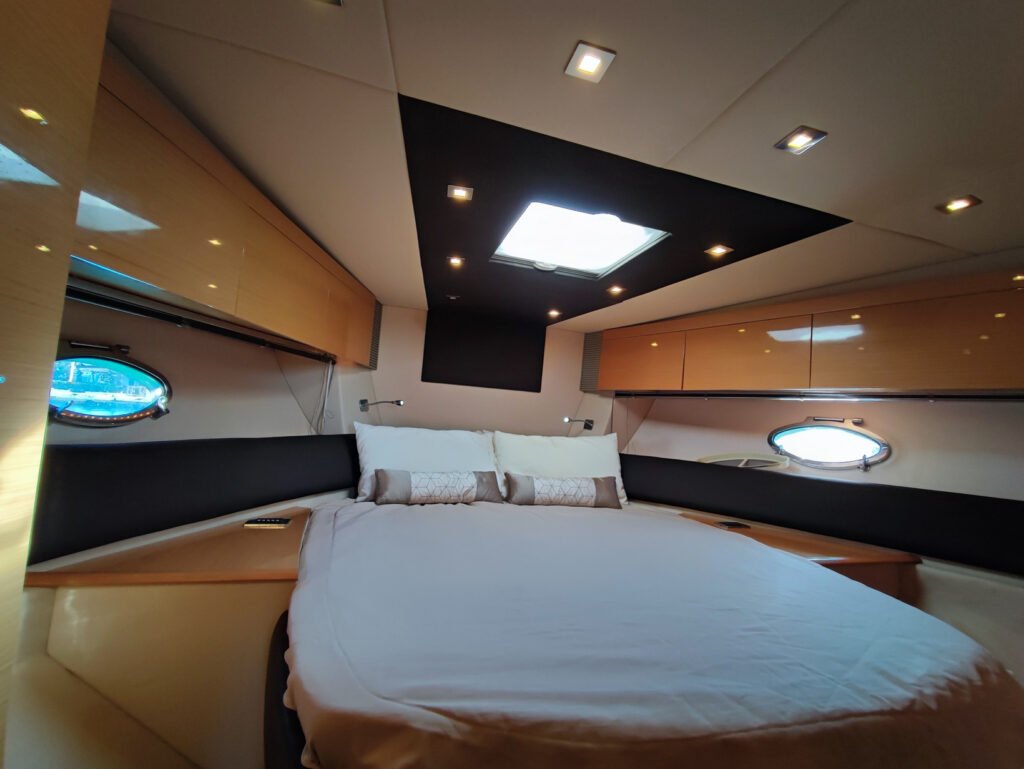 azimut-atlantis-50-2009-sotogrande-camarote.jpg Camarote del Azimut Atlantis 50 de 2009 en Venta