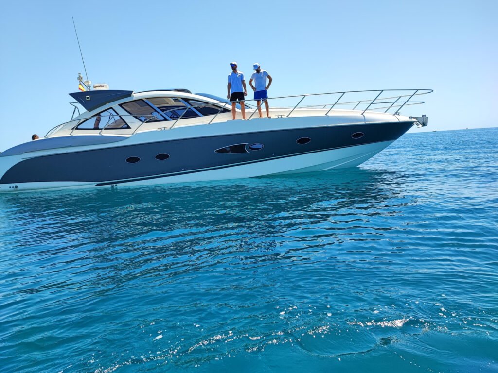 azimut-atlantis-50-2009-sotogrande-exterior.jpg Azimut Atlantis 50 de 2009 en venta en Sotogrande